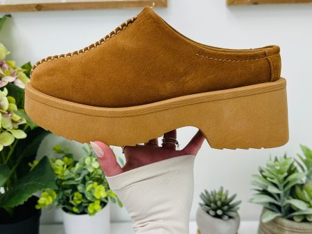 Step Up Comfort Clogs In Tan Online