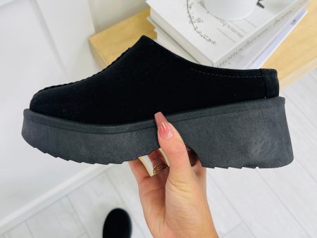 Step Up Comfort Clogs In Black Online Hot Sale